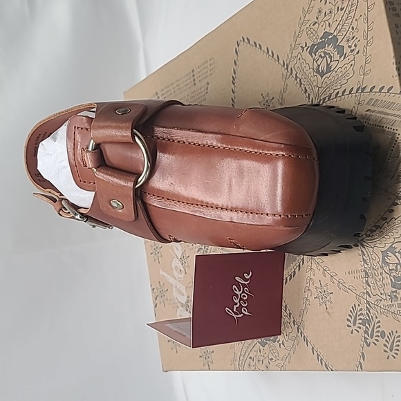 Free People Shoes - Free People Women's Astoria Clog sz.7.5